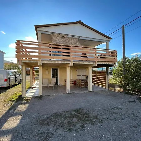 Gruissan Chalet Authentique 50M De La Plage Gruissan